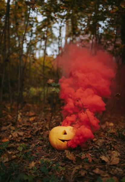 Hình ảnh halloween dễ thương, cute, đẹp với làn khói nhân tạo