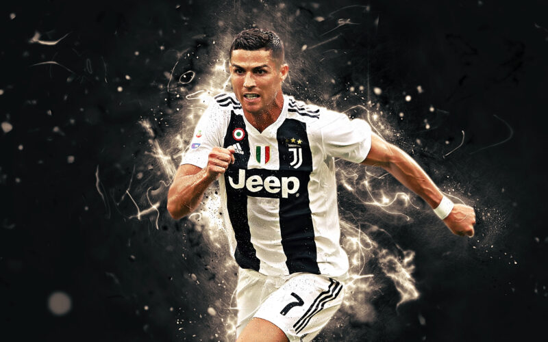 Hình nền Ronadol trong màu áo câu lạc bộ Juventus