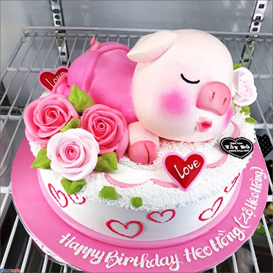 Bánh sinh nhật luôn là điểm nhấn của bữa tiệc sinh nhật. Hãy trang trí chiếc bánh với hình ảnh dễ thương của con heo/lợn, tượng trưng cho người tuổi Hợi, và cùng nhau ăn mừng. Bộ ảnh này đầy sự dễ thương và cute để đem đến cho bạn một sinh nhật đáng nhớ.