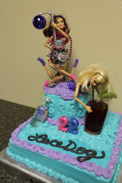 Bánh sinh nhật troll bựa, độc lạ, lầy lội hài hước