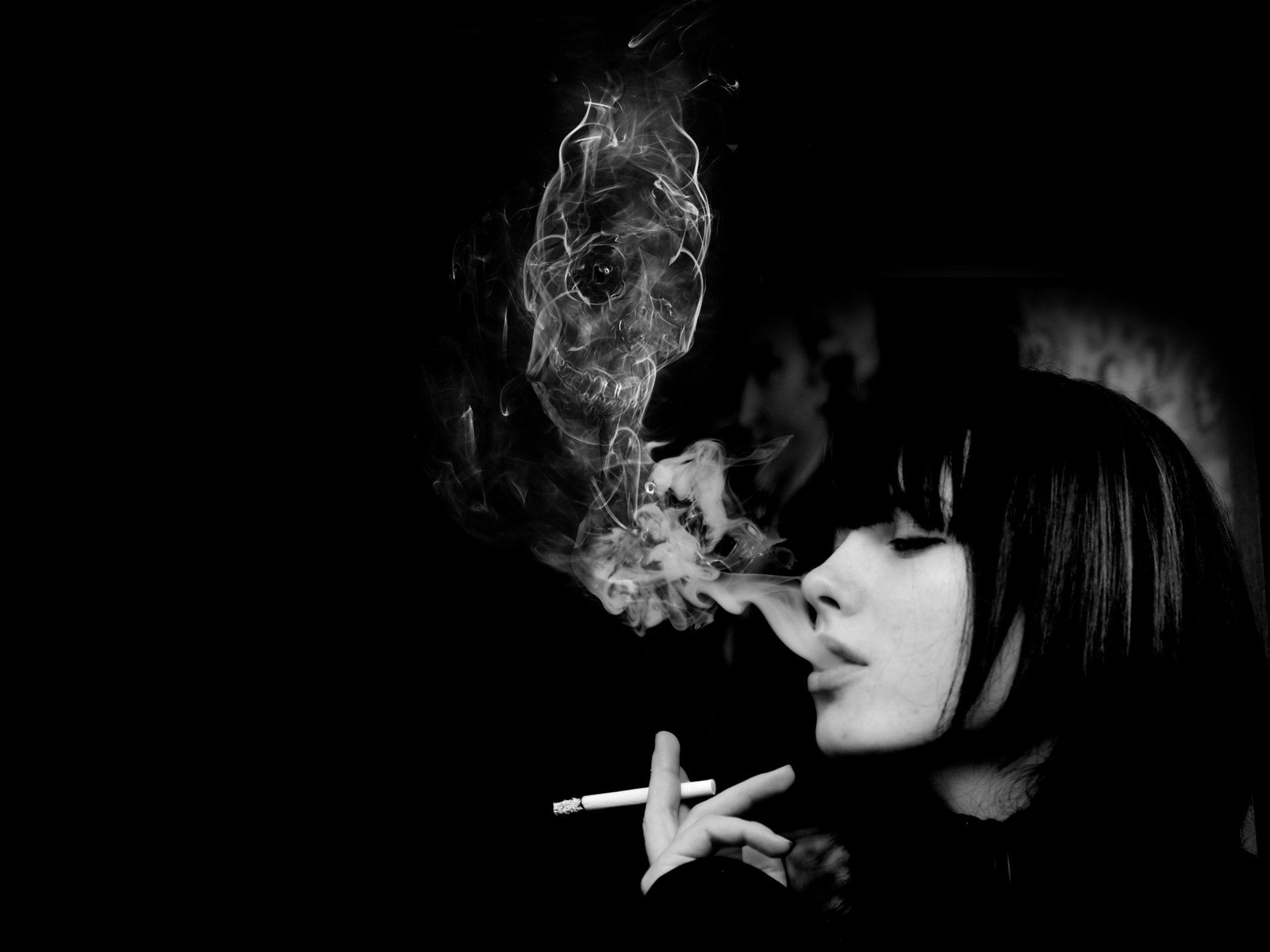 Cùng xem ảnh anime nữ ngầu hút thuốc với phong cách cực kỳ bắt mắt