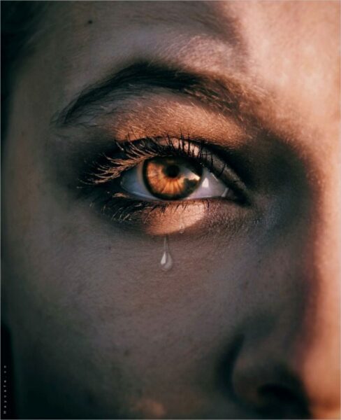 Bộ ảnh buồn khóc vì tình yêu giọt nước mắt thất tình  đau khổ  IINI Blog